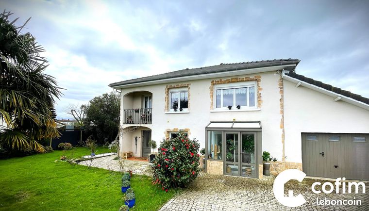 Maison 7 pièces 147 m²