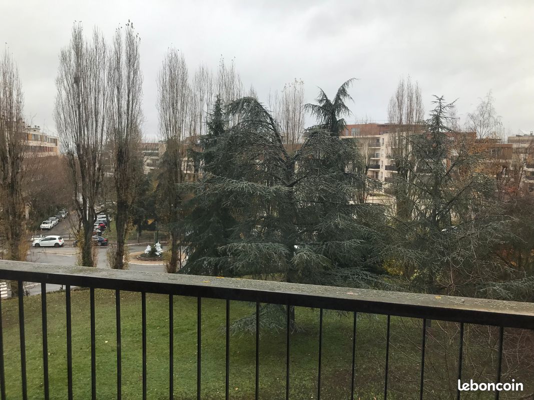 Appartement 1 pièce 27 m² · à Fontenay-le-Fleury · 27 m² · 820 €/mois