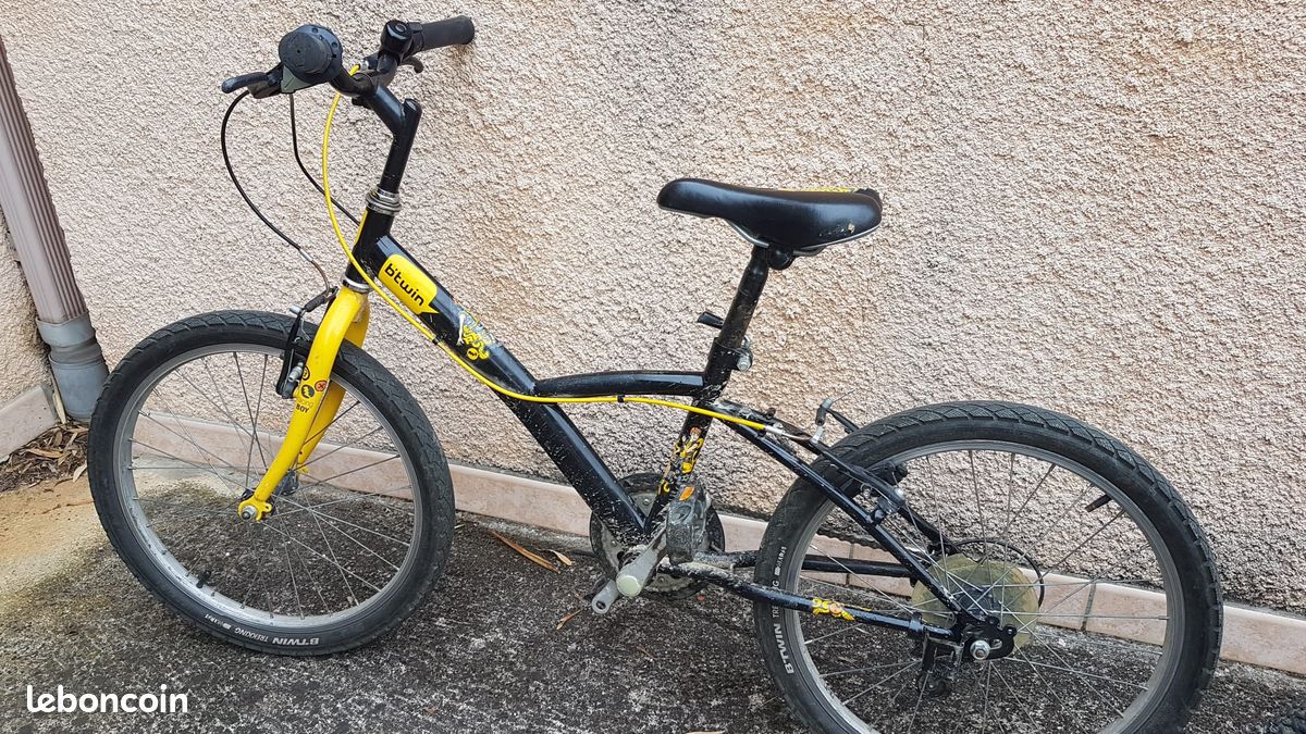 Vélo enfant Btwin 20 pouces (à donner) (image 1)