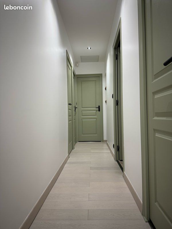 Parquet AUBRAC CHENE BROSSE VERNI BLANC (image 4)