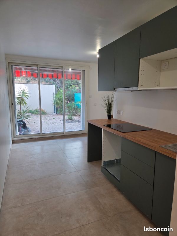 Appartement 1 pièce 30 m² · à Toulon · 30 m² · 700 €/mois
