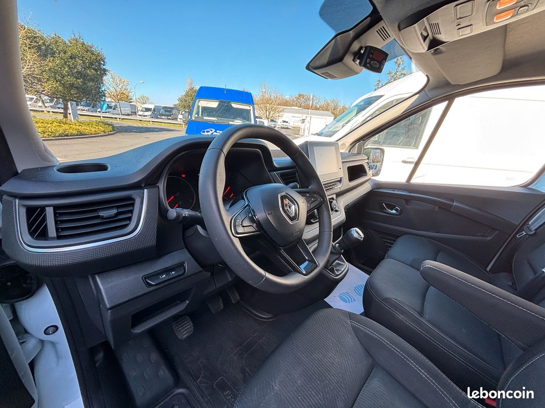 RENAULT TRAFIC L2H1 2.0 BlueDCI 130cv BVM6 Grand Confort Frigo (image 7)