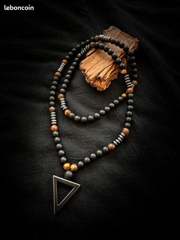 Collier Homme Triangle – Agate Noire Œil de Tigre – Élégance