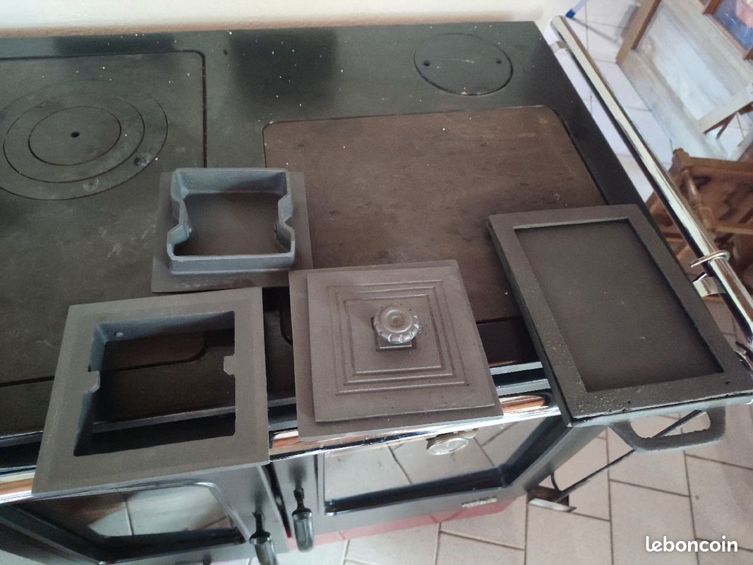 Clapet d'étranglement et 2 trappes de nettoyage pour cheminée en font (image 1)