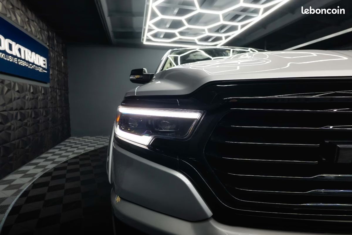 Dodge RAM 1500 Laramie Night Edition 5.7 V8 HEMI GPL 401 ch 4x4 – Offroad – BRC (image 33)