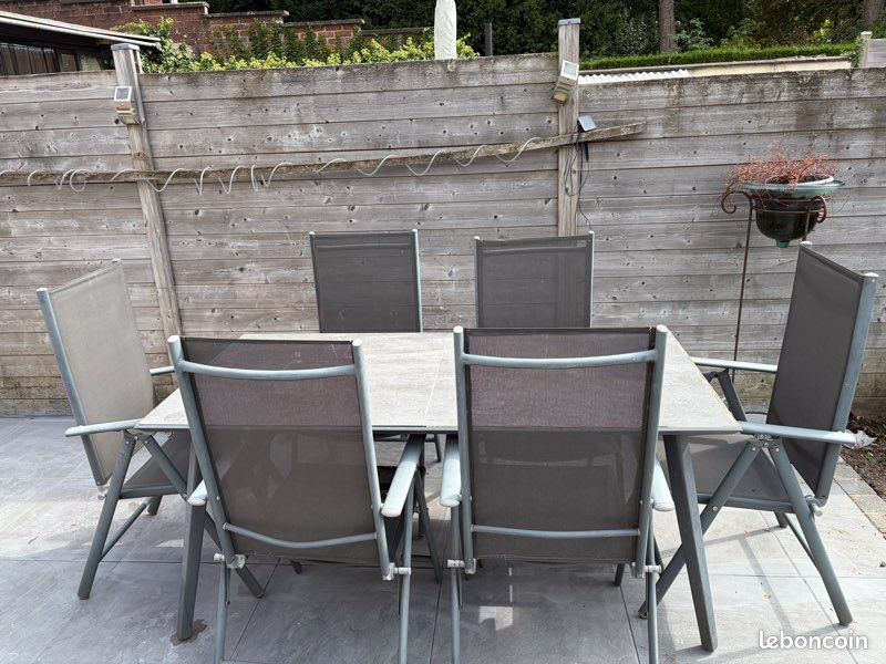 Salle à manger de jardin (image 2)