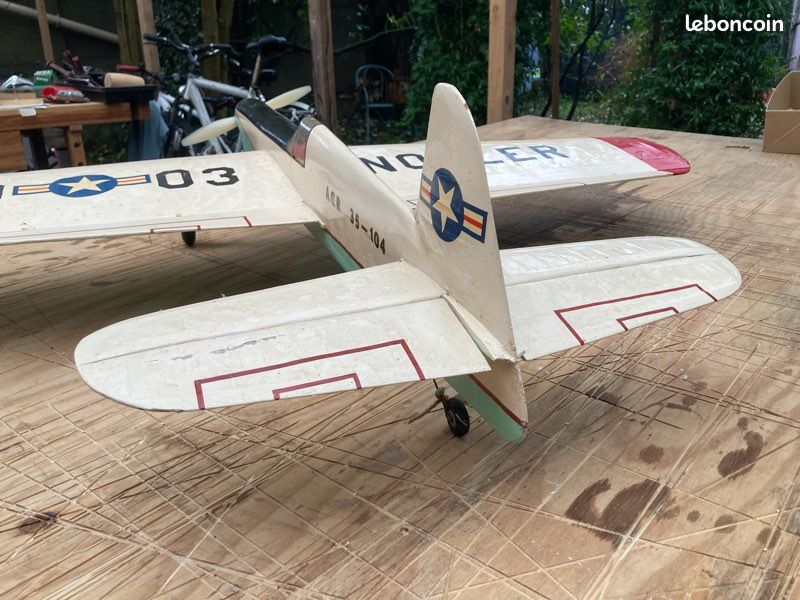 Neufgrange. Exposition de maquettes d'avions organisée par JFR Team