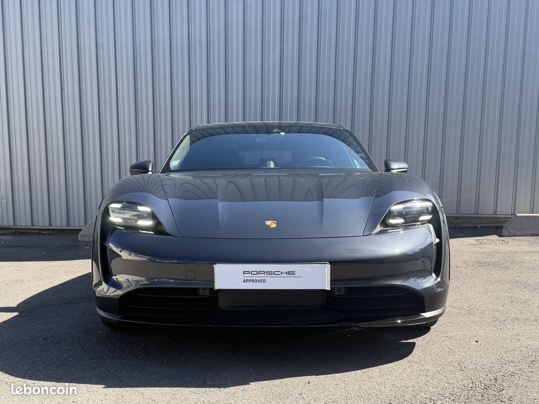 PORSCHE Taycan Cross Turismo 4 476 ch (image 12)