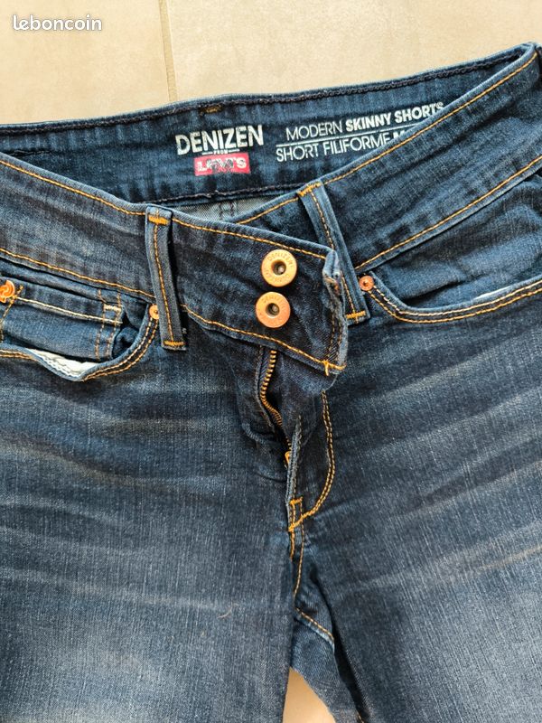 Short en Jeans bleu - Levis - Taille XS. (W27) Excellent état (image 3)