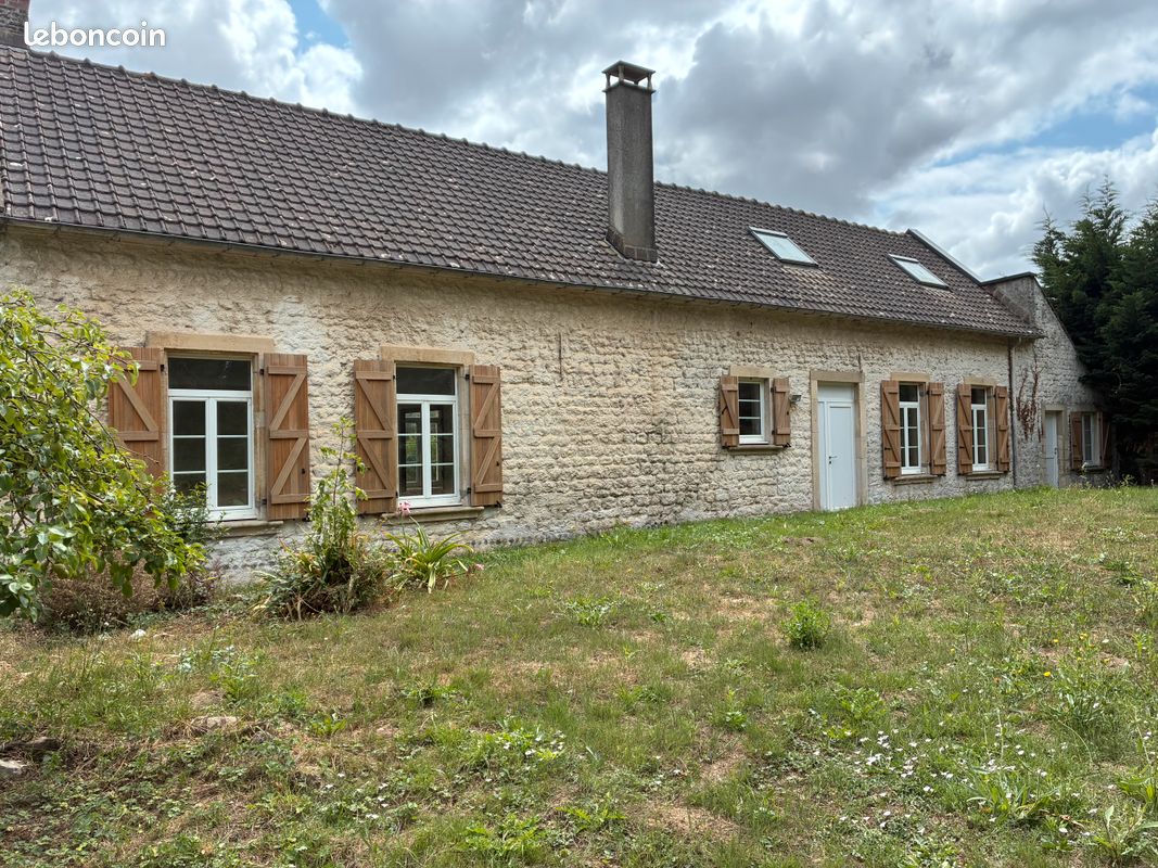 Maison 5 pièces 150 m² · à Leulinghen-Bernes · 150 m² · 1 200 €/mois
