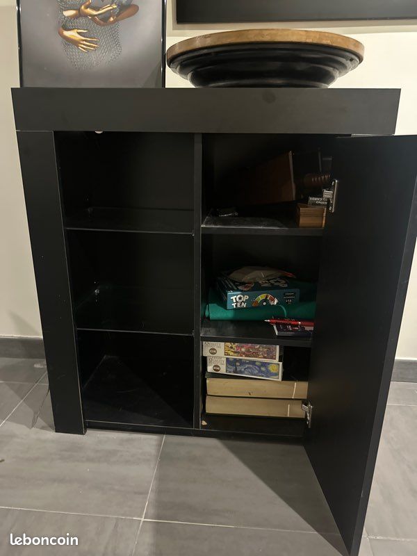 Console (image 2)