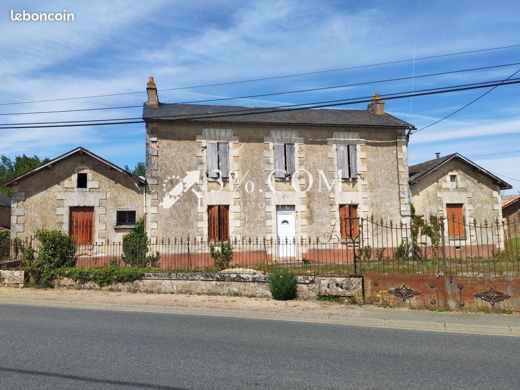 Maison 6 pièces 109 m² · à La Grimaudière · 109 m² · 121 000 €