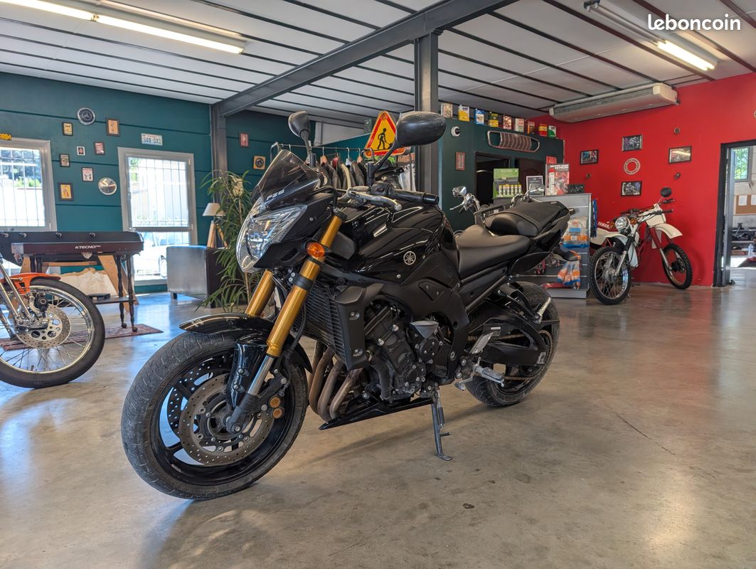 Yamaha fz8 de 2011 avec seulement 20900 km (image 1)