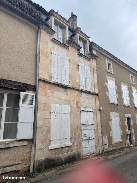 Maison 5 pièces 151 m² · à Saint-Savin · 151 m² · 29 000 €