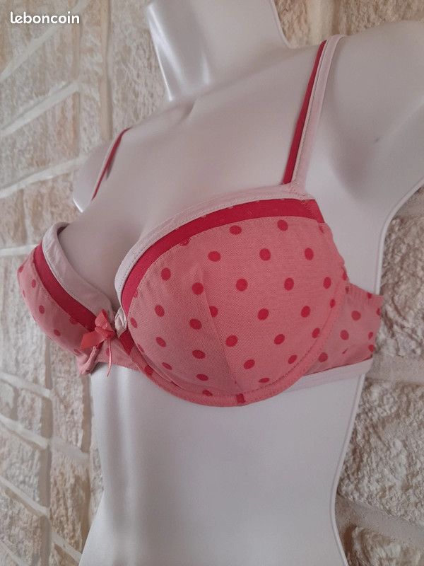 Soutien-gorge à armatures Vêtements