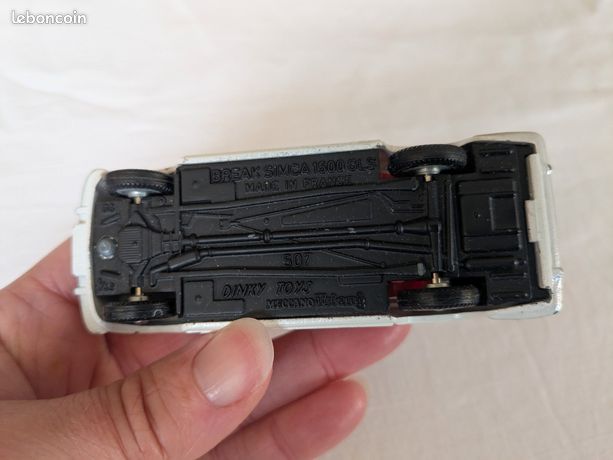 Dinky Toys N°507 – Break Simca 1500 GLS – Miniature 1/43 Métal Blanc (occasion)