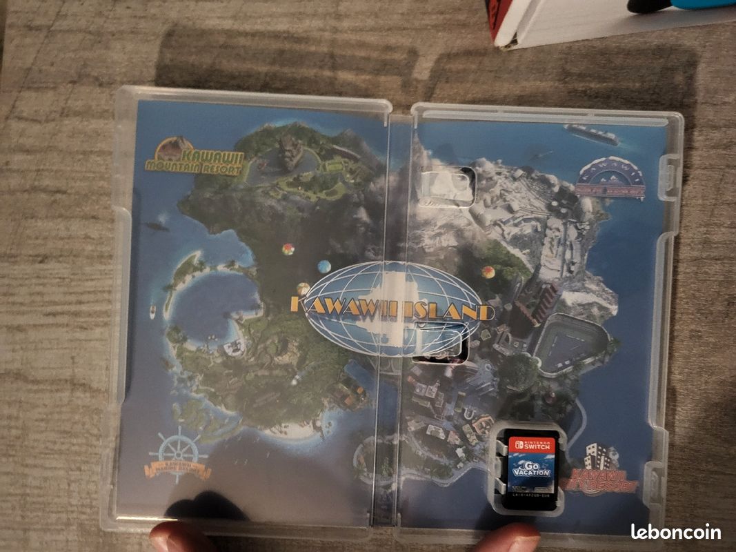 Nintendo switch (accessoires et 1 jeu inclus et petit problèmes avec les manettes) (image 4)