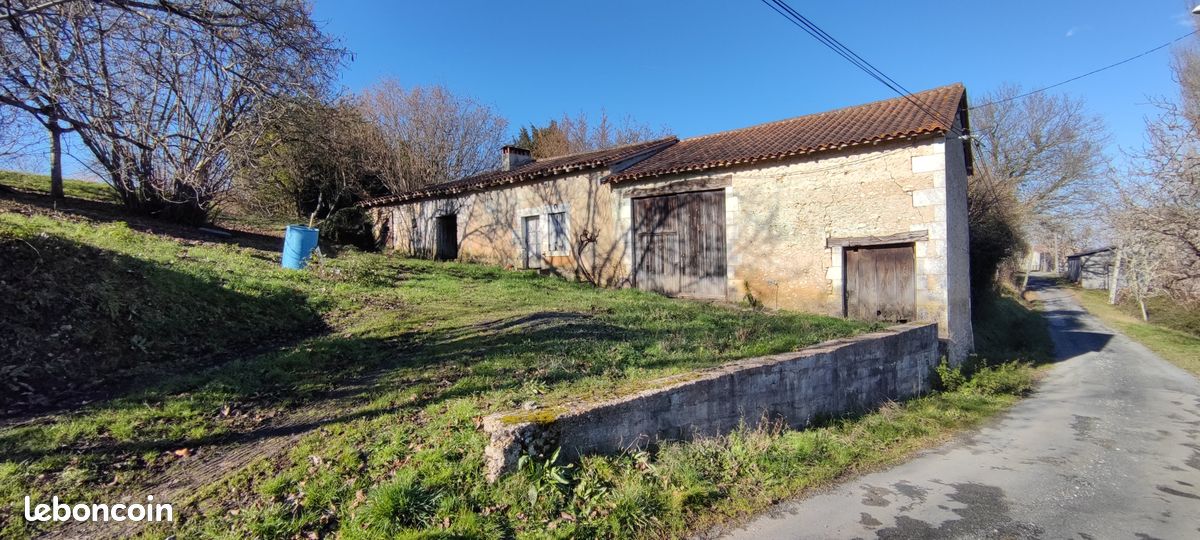 Maison 5 pièces 95 m² · à Saint-Léon-sur-l'Isle · 95 m² · 59 000 €