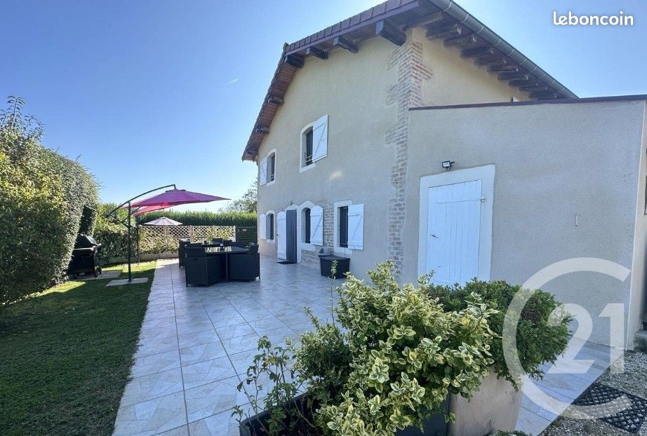 Maison 6 pièces 152 m² · à Péronnas · 152 m² · 349 000 €