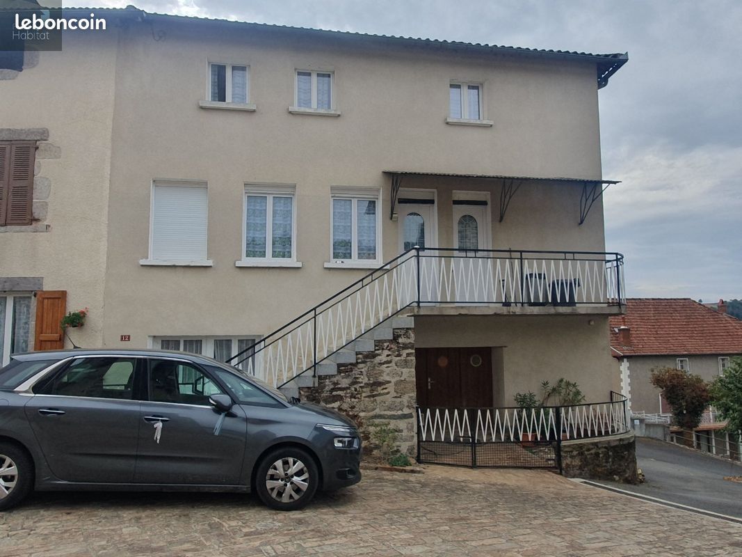 Maison 7 pièces 158 m² · à Leynhac · 158 m² · 89 000 €