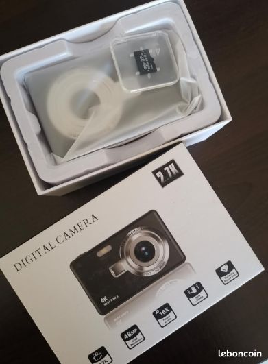 Appareil Photo Numérique Compact 44 MP - Écran 2,4", Vidéo 1080p, Zoom 16x - Pour Enfants, Débutants, Vlogging - Rose