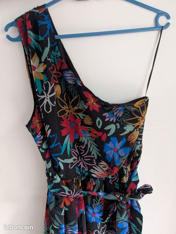 Robe (image 2)