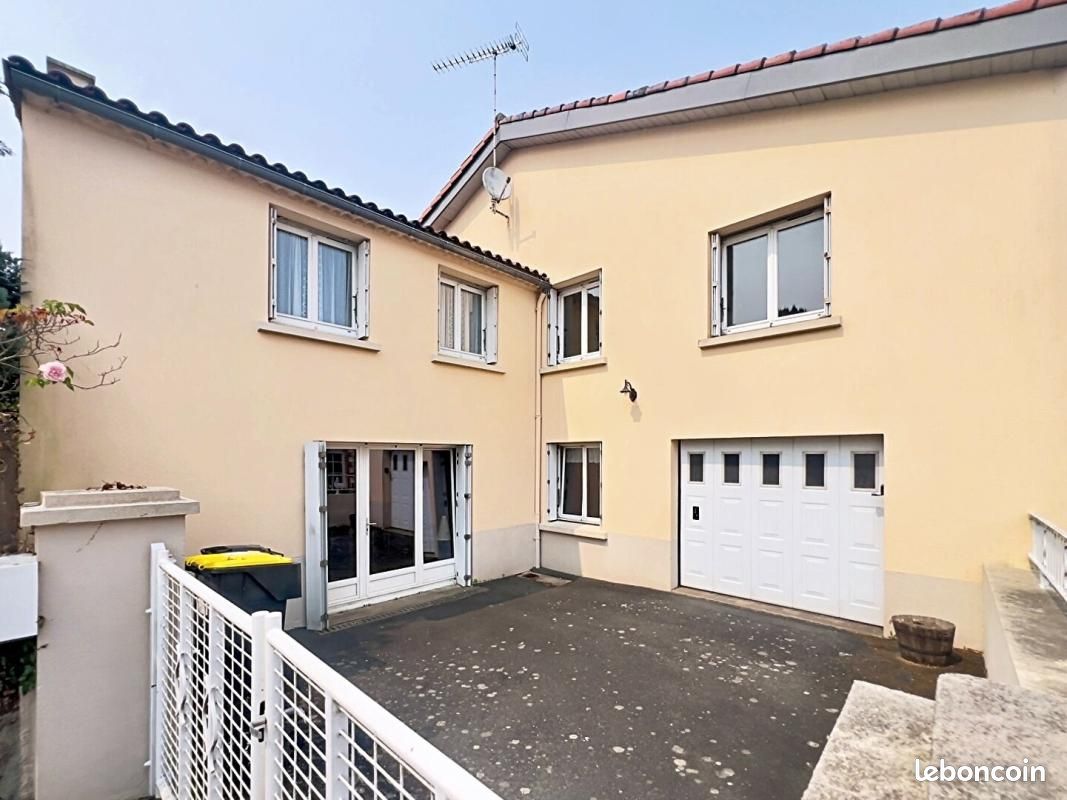 Maison 6 pièces 122 m² · à Sèvremoine · 122 m² · 210 000 €