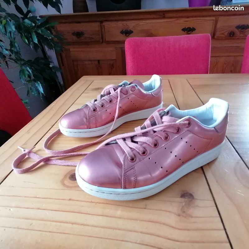 Superbes baskets sneakers roses métallisées Stan Smith femme 37