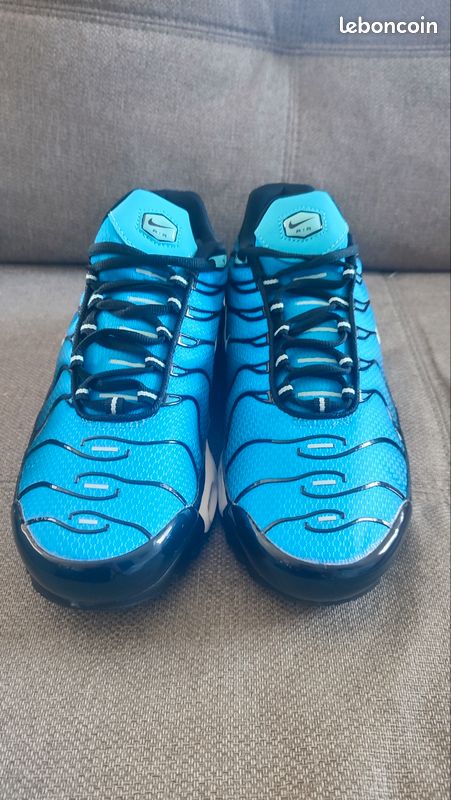 Basket Nike TN homme taille 44 NEUVES jamais portées Chaussures