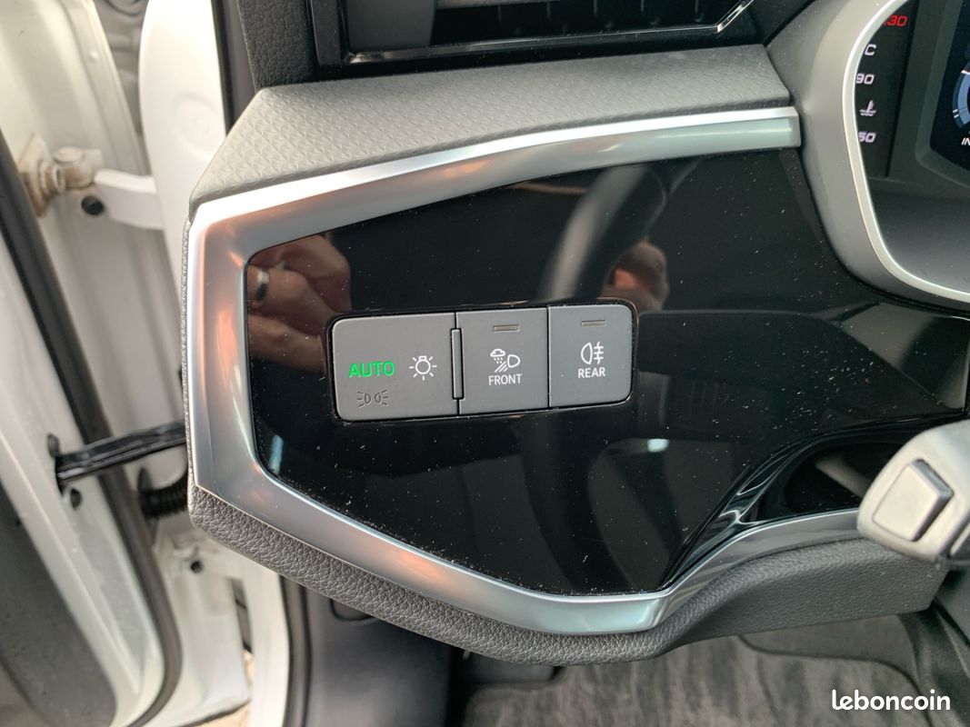 AUDI Q3 35 TDI 150 ch S tronic 7 Design (image 22)