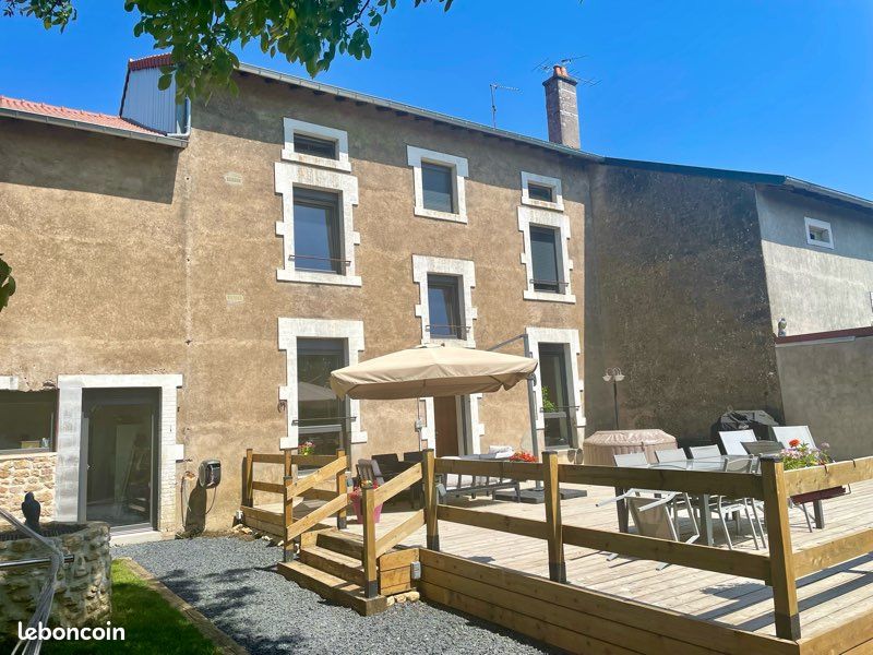 Maison 11 pièces 287 m² · à Malavillers · 287 m² · 2 500 €/mois
