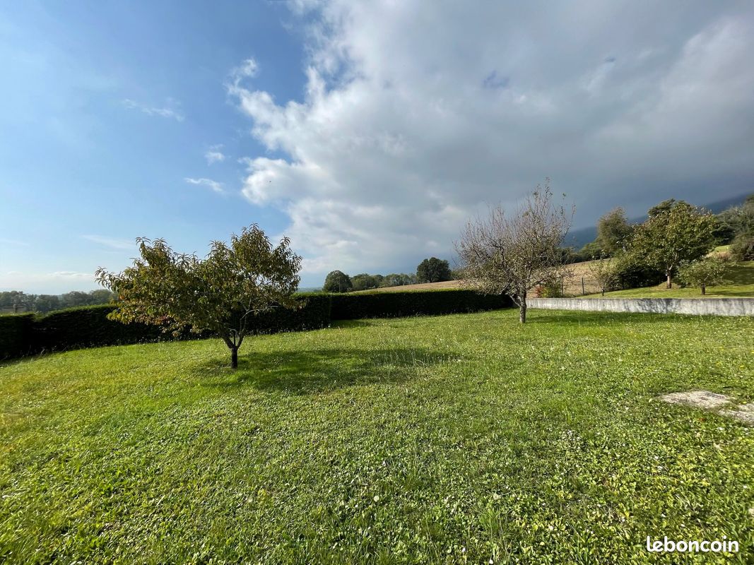 Terrain 426 m² · à Thoiry · 426 m² · 295 000 €