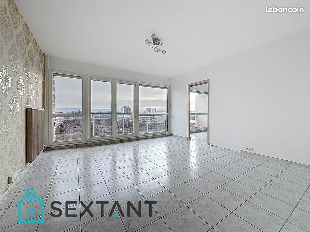 Appartement 4 pièces 81 m² · à Le Petit-Quevilly · 81 m² · 89 000 €