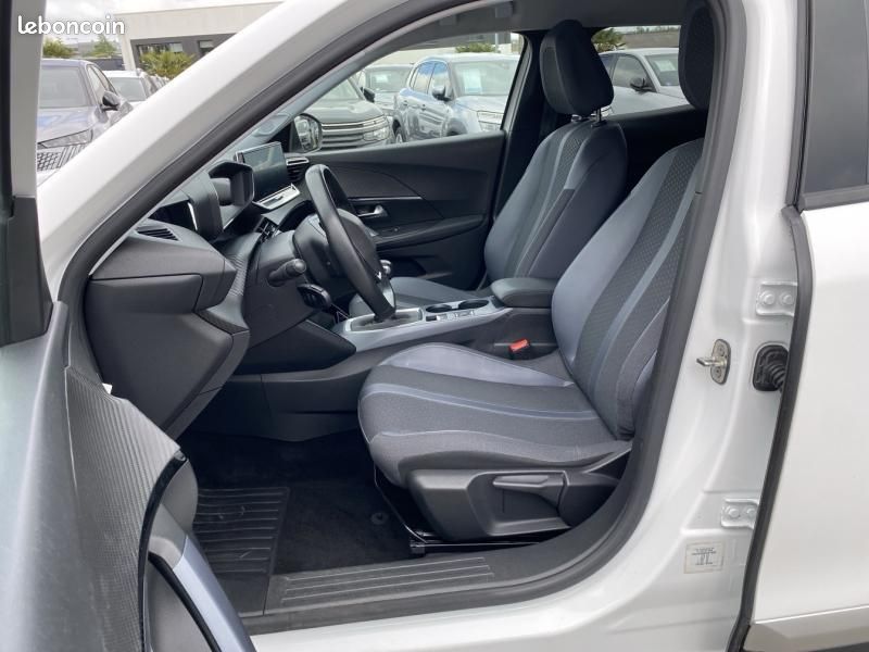 Peugeot 2008 1.2 PureTech 130ch S&S Allure 7cv (image 7)