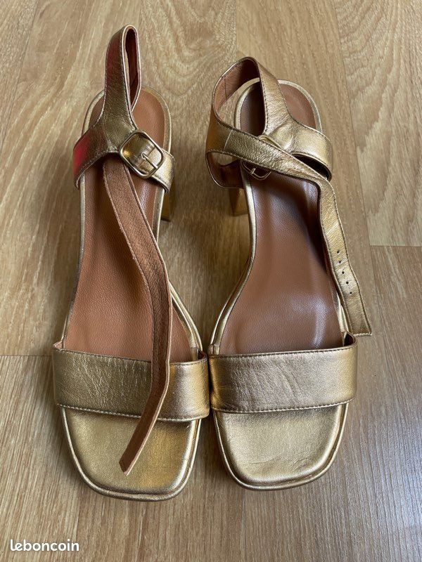 Sandales à talons en cuir galeries Lafayette pointures 38 Chaussures