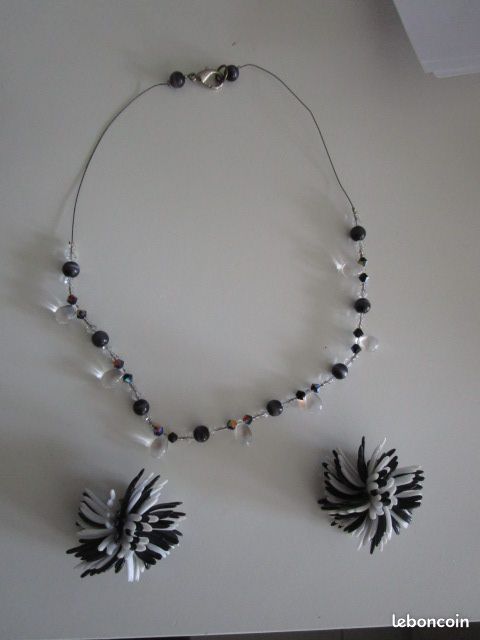 Parure collier ras de cou 41 cm + boucle oreilles oursin noir blanc (image 2)