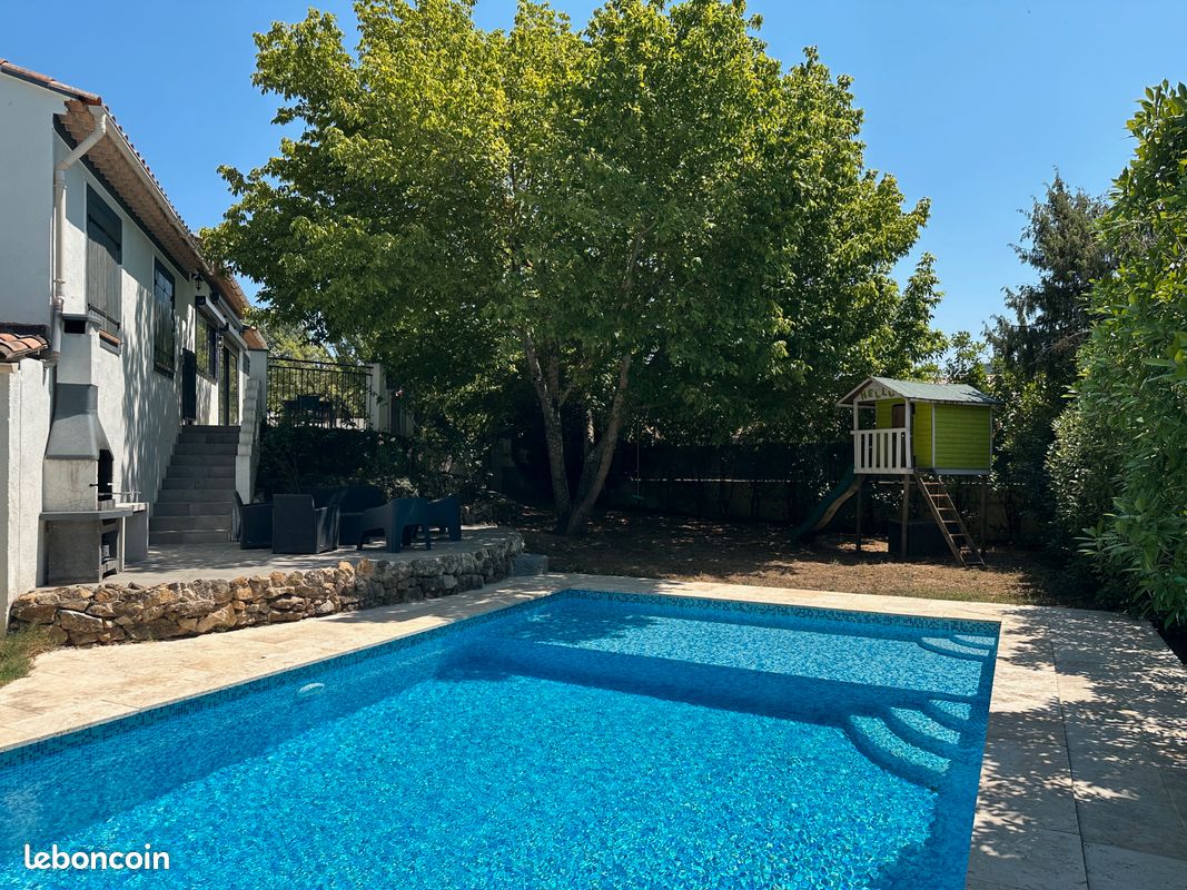 Maison 7 pièces 141 m² · à Forcalqueiret · 141 m² · 580 000 €