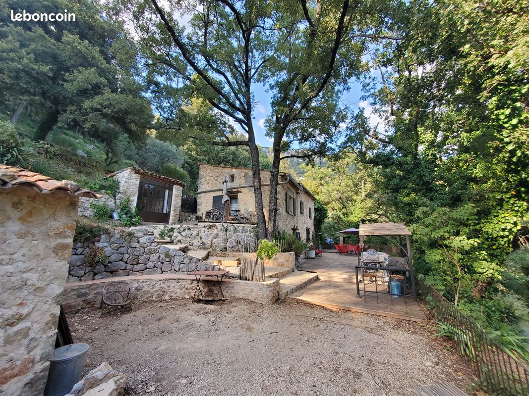 Maison 6 pièces 110 m² · à Bargemon · 110 m² · 470 000 €