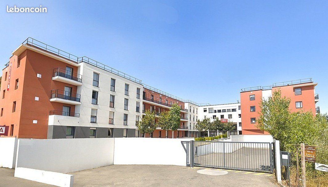 Appartement 2 pièces 31 m² · à Saint-Cyr-l'École · 31 m² · 75 000 €