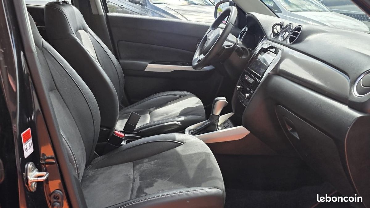 Suzuki VITARA 1.6 VVT PACK AUTO (image 24)