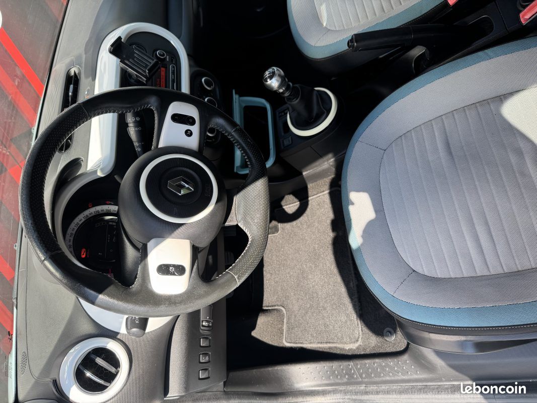 Renault twingoiii 0.9 tce 90 energy zen 2015 (image 16)
