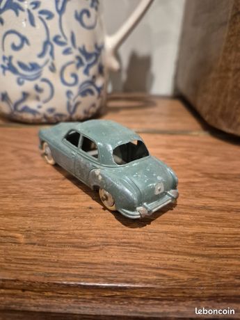 Renault Dauphinoise PTT réédition de CIJ Norev au 1/43 ème