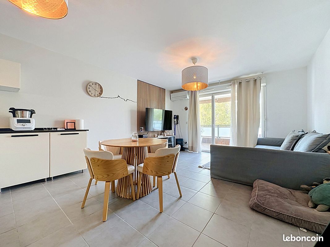 Appartement 3 pièces 61 m² · à Marseille · 61 m² · 245 000 €