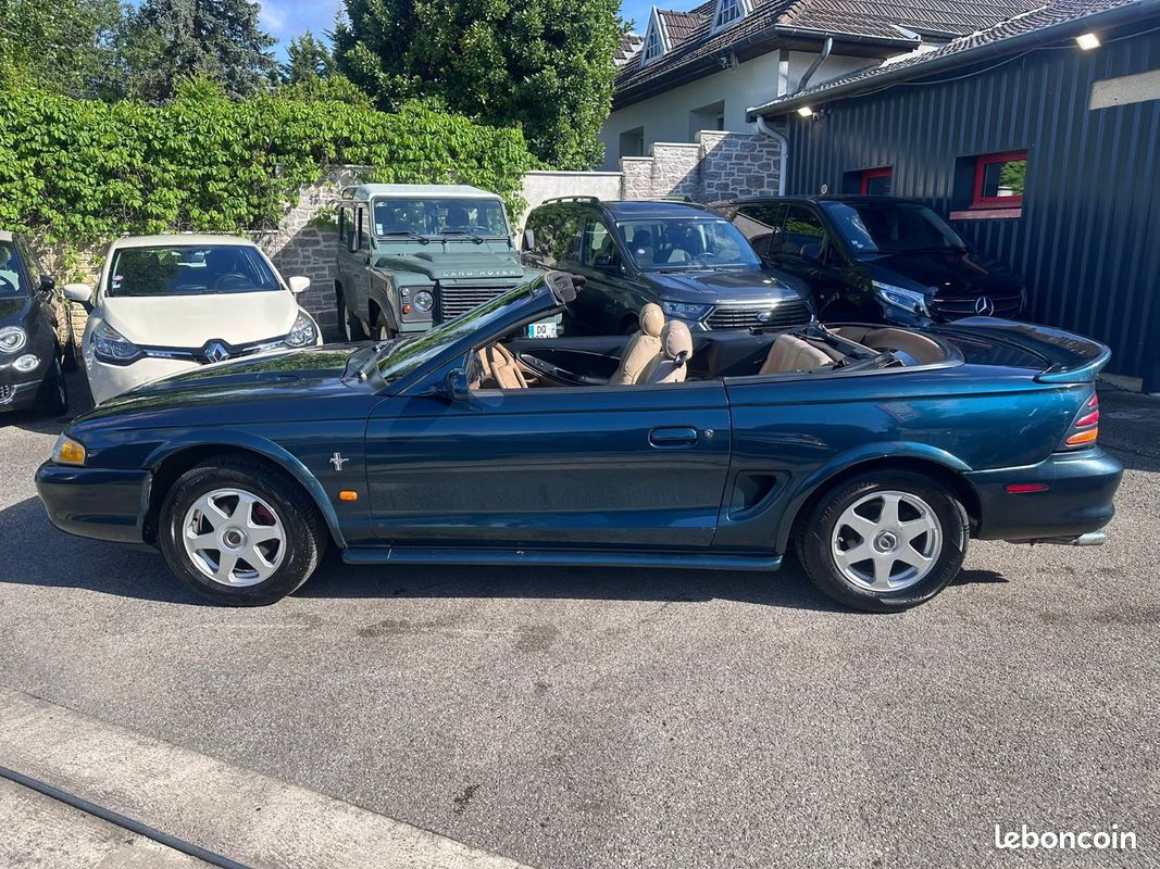FORD MUSTANG 4 V6 3.8L Cabriolet 142cv (image 2)