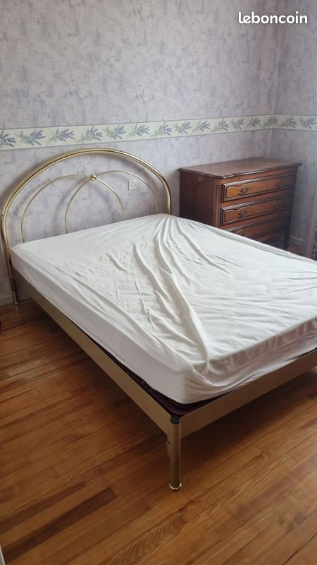 Chambre à coucher complète en merisier massif (image 2)