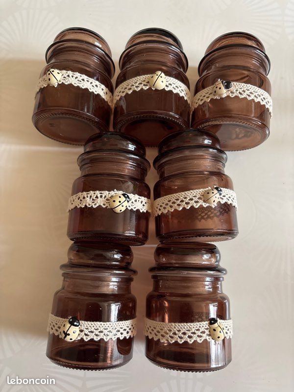 Lot de 7 petits pots dimensions 8 cm de hauteur avec le bouchon /5,5cm de diamètre (image 1)