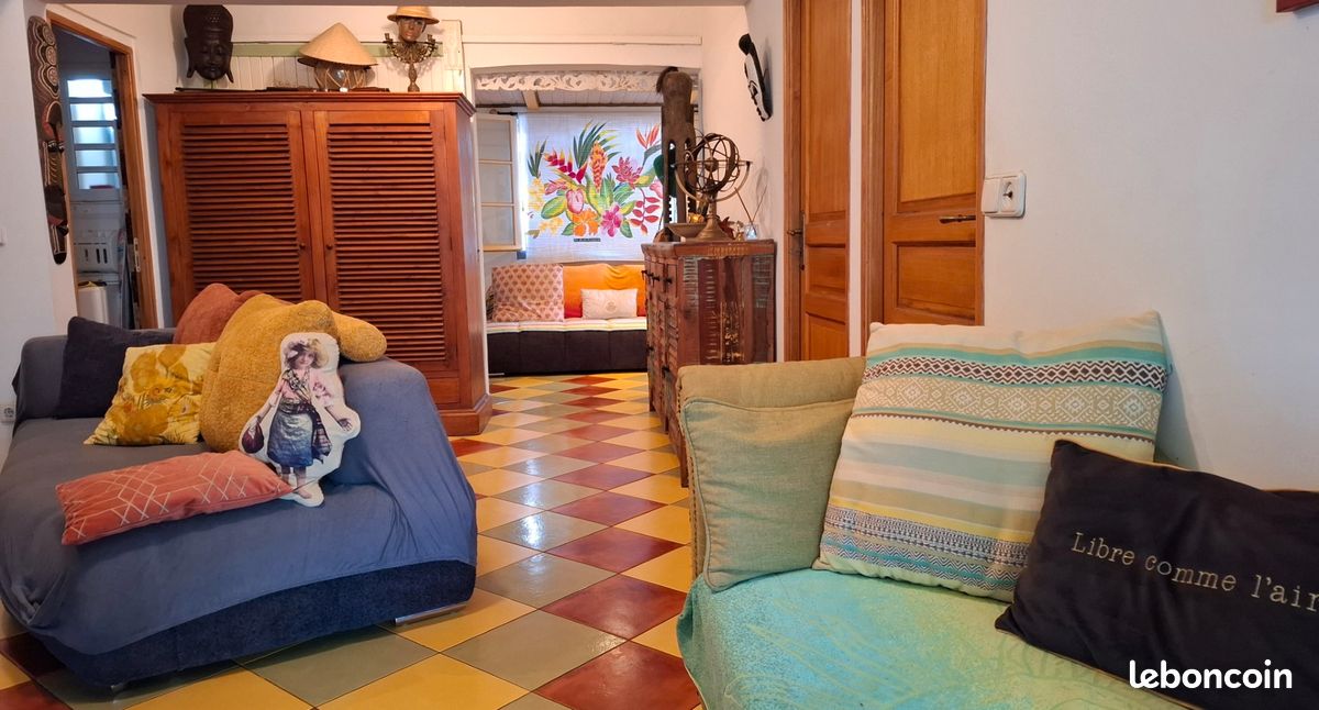 Jolie chambre en colocation dans charmante maison créole à St. Denis proche CV et CHU (image 1)
