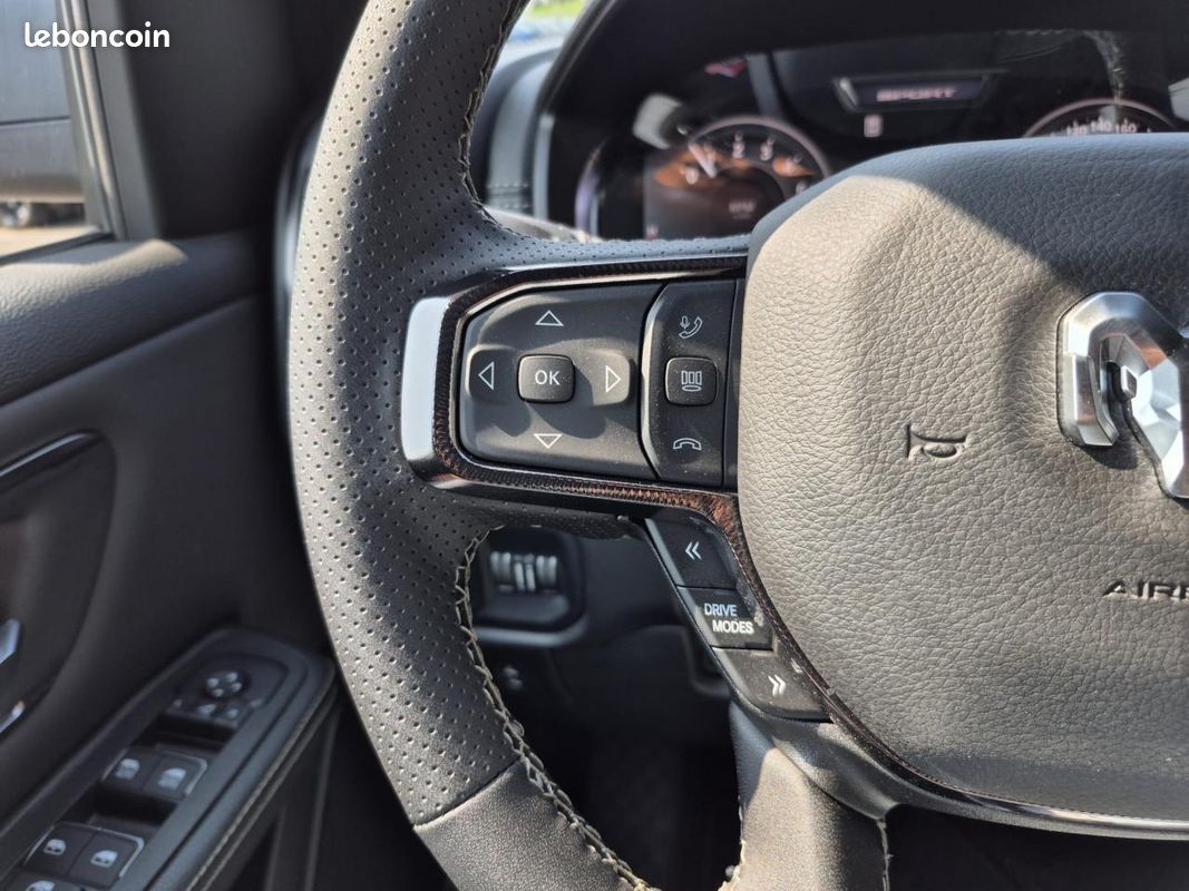 Dodge ram 1500 crew cab sport black package 2025 (image 26)