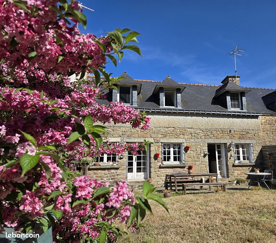 Maison 5 pièces 100 m² · à Sainte-Hélène · 100 m² · 286 976 €