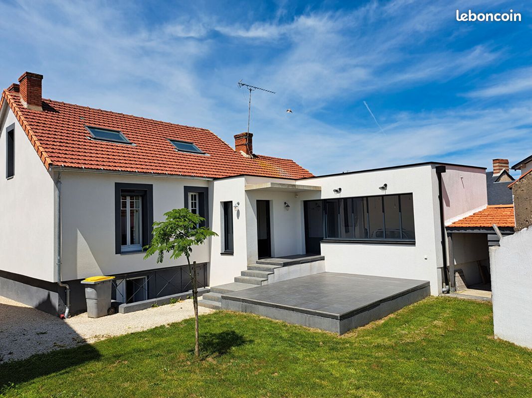 Maison 9 pièces 125 m² · à Challans · 125 m² · 1 215 €